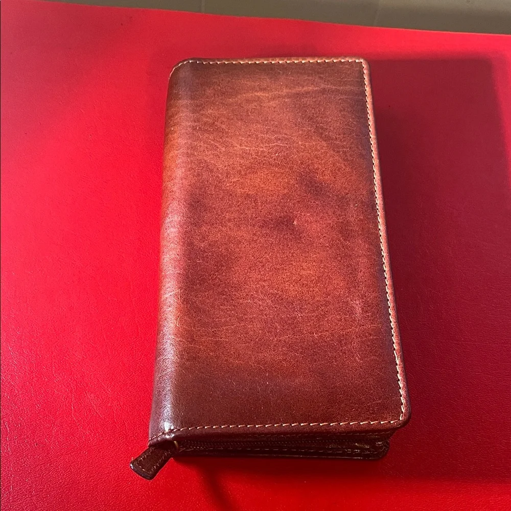 La selle Roma, the Old Angler Leather Brown Leather travel Wallet 9.25”L 4.75”W
